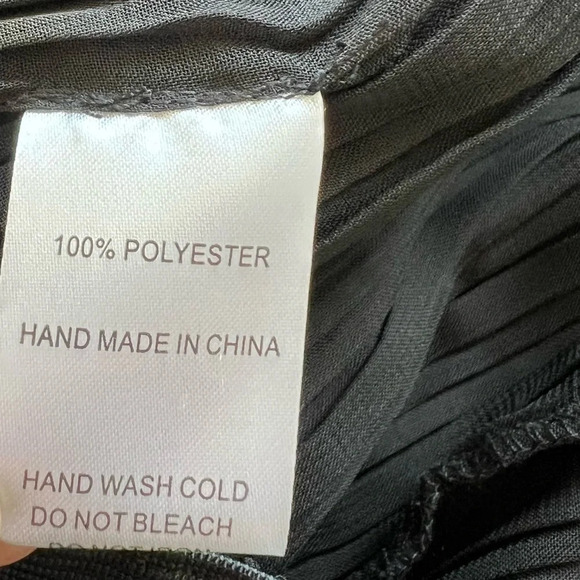 NWOT Alquema 3/4 Palazzo Pants Wide Leg Pleated Cropped Black Casual Women’s Sm - Picture 11 of 11